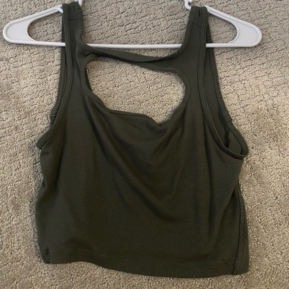 lululemon la front cut out crop in green